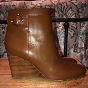 TORY BURCH BOOTIES - LIKE NEW